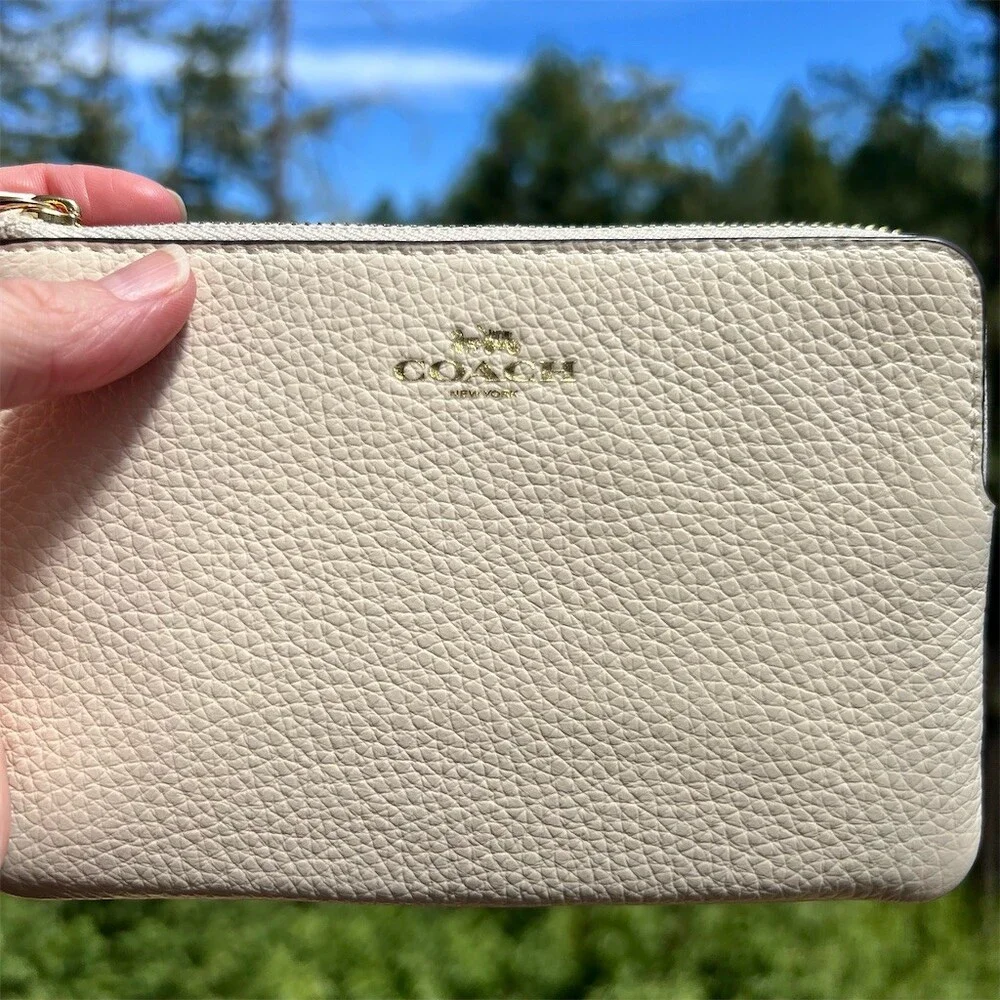 COACH Chalk White Pebble Leather Wristlet Wallet Clutch with Gold Hardware NWT